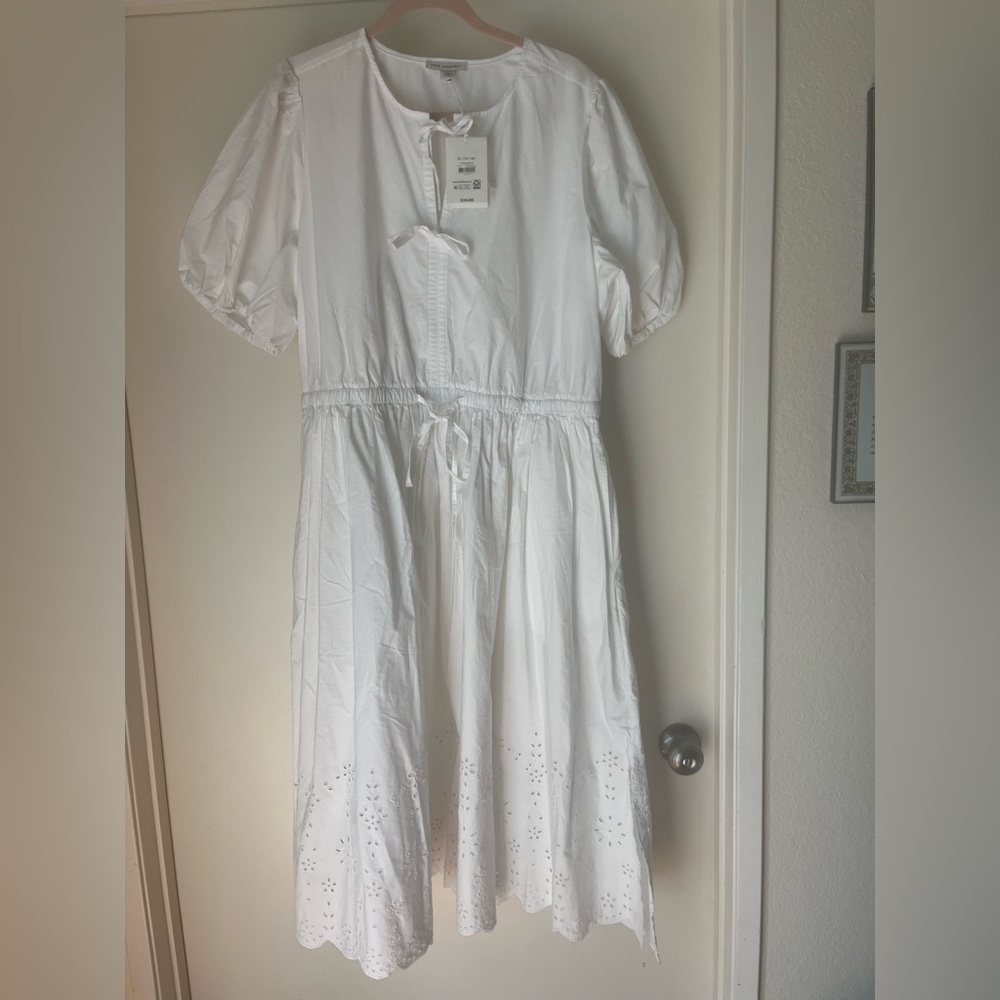 Elegant White Midi Dress